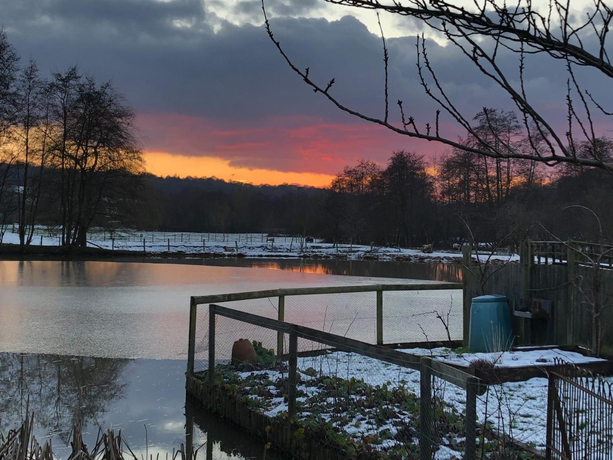 Bartley Mill Farmhouse Wadhurst Bagian luar foto
